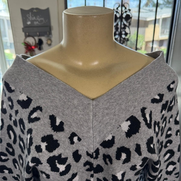 Set - Picture 4 of 12